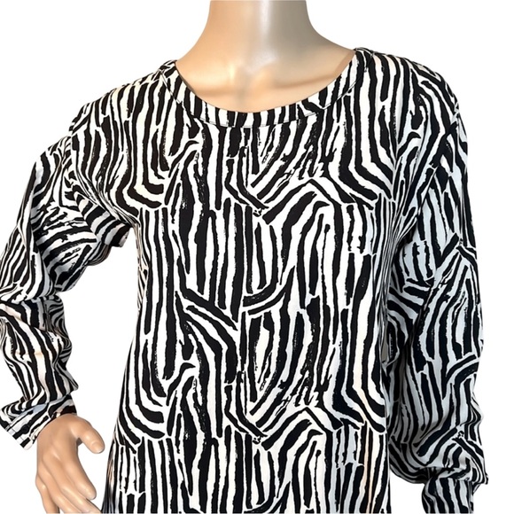 Betsey Johnson Size XS NWT Black White Zebra Print Ruffle Hem Dress (042) - Picture 4 of 11